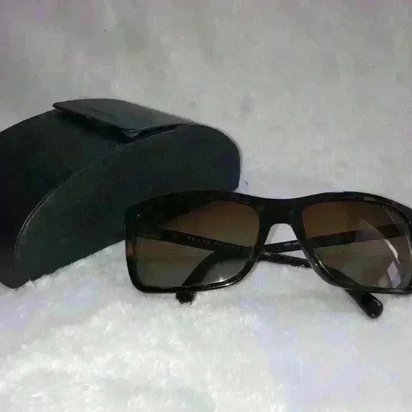 Prada sunglasses - Picture 1 of 4